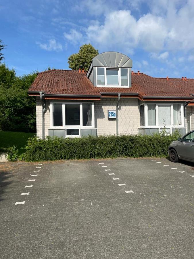 Stilvolles Ruhiges Studio - Parkplatz, Wifi, Tv Em-Apartments Deutschland ビーレフェルト エクステリア 写真