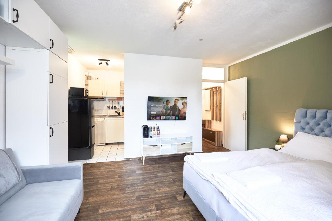 Stilvolles Ruhiges Studio - Parkplatz, Wifi, Tv Em-Apartments Deutschland ビーレフェルト エクステリア 写真